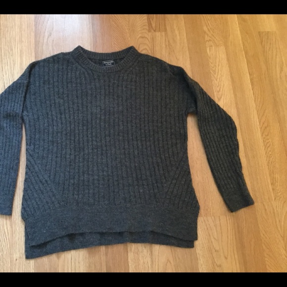 Abercrombie & Fitch Sweaters - Abercrombie Fitch gray loose fit sweater